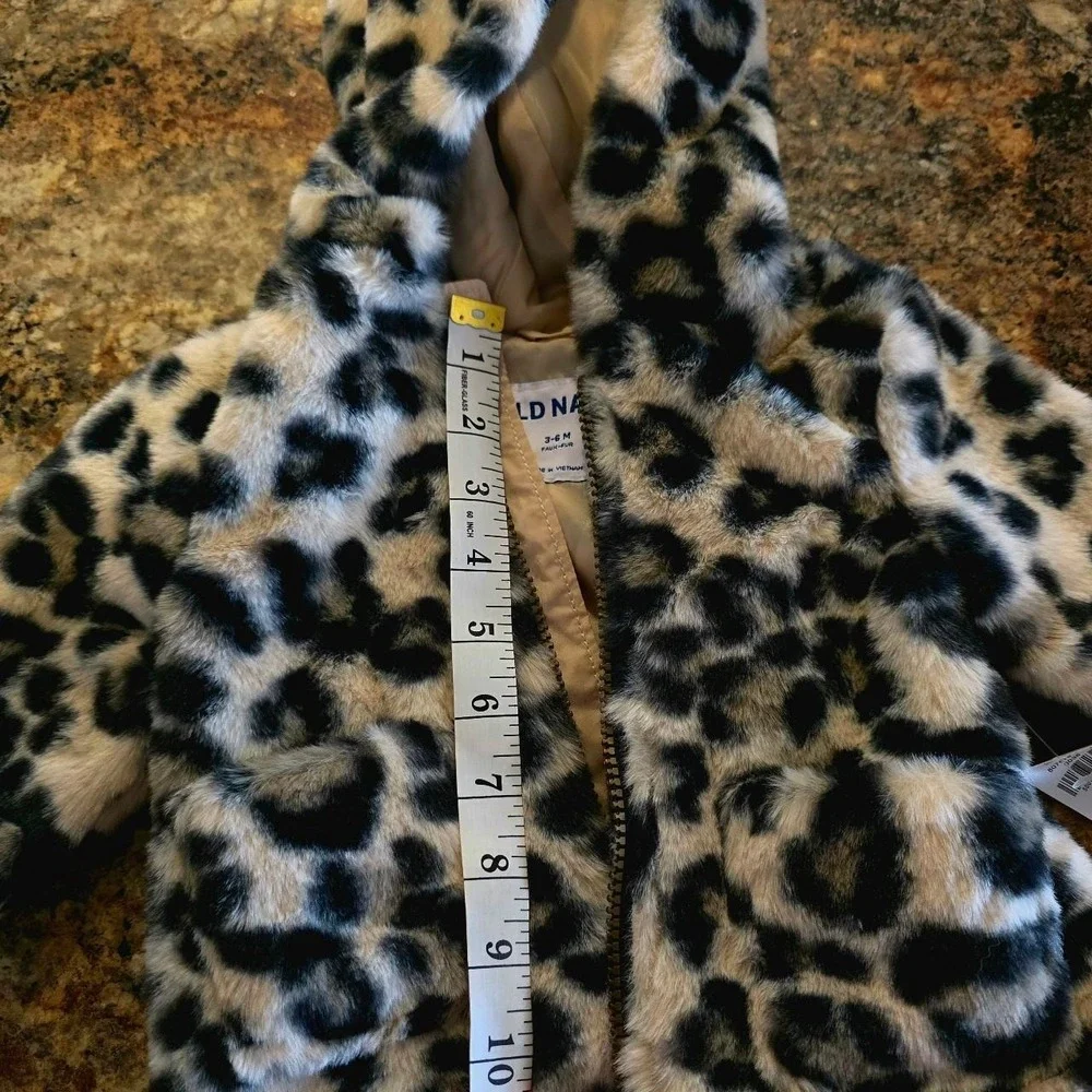 Old Navy Faux Fur coat toddler Girl